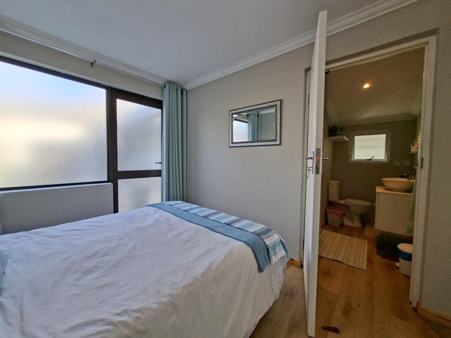 4 Bedroom Property for Sale in Pringle Bay Western Cape